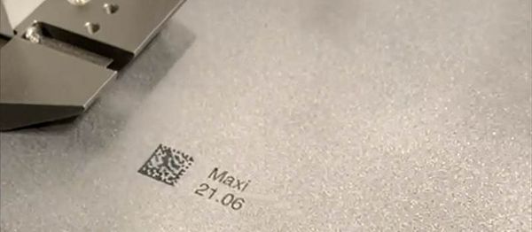 Unverlierbare Kennzeichnung von Felgenstahl mit der neuen REA wasserbasierten Metalltinte und dem hochauflösenden REA JET HR 2.0 Tintenstrahldrucker