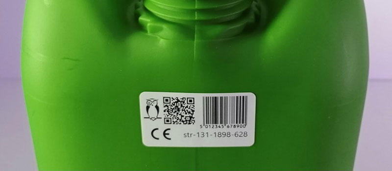 Canisters from the chemical industry can be clearly identified by correct data on the label and standardized 1D and 2D codes